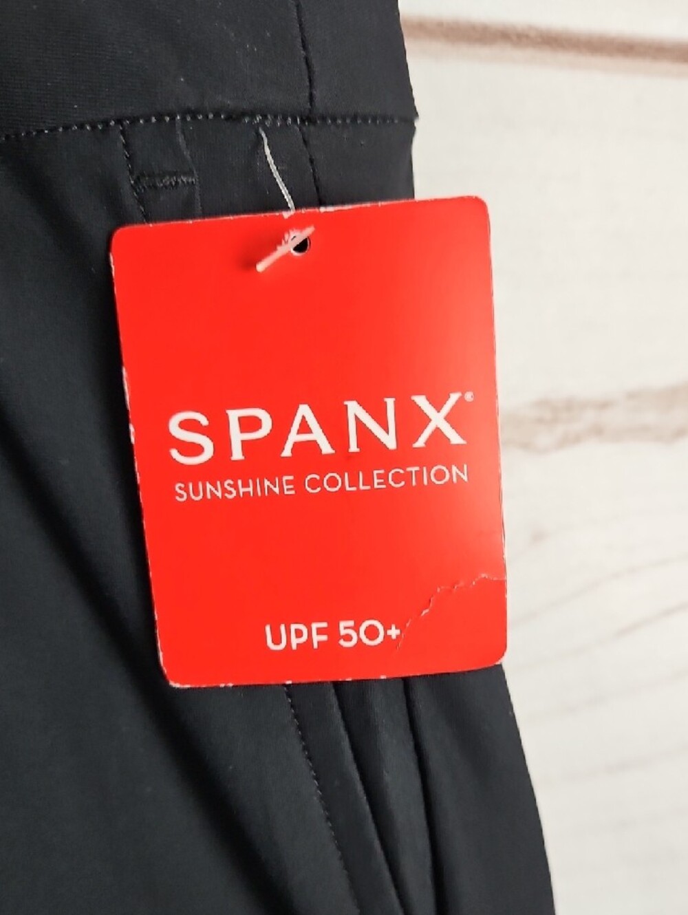 NWT SPANX Sunshine 4" Shorts in Very Black - Large - Picture 12 of 16